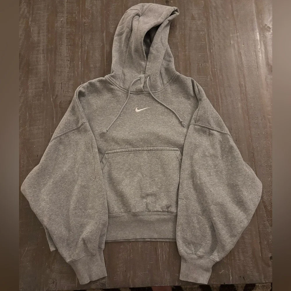 Nike Women’s Grey Soft Oversized Hoodie size Medium - Picture 2 of 10